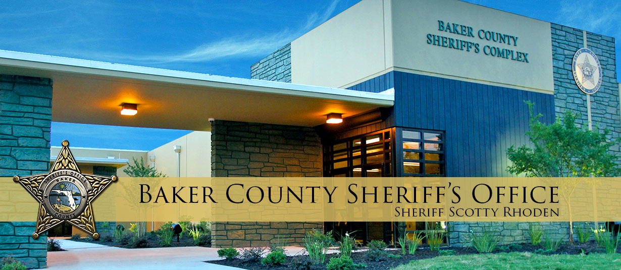 A picture of the front entrance to a sheriff 's office.